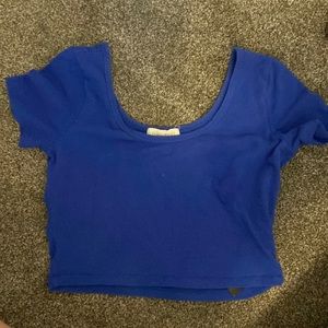 4/$15!! Forever 21 Blue Short Sleeve Crop Top Size L